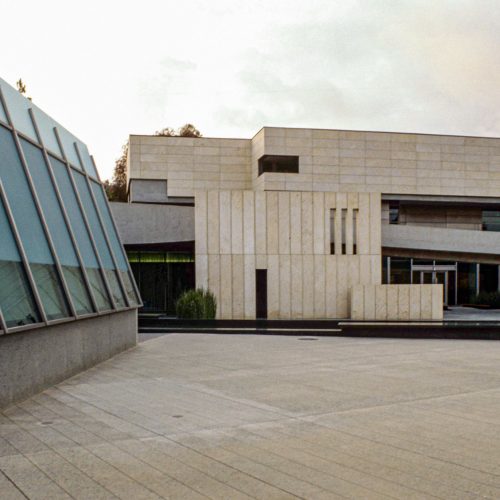 The Neurosciences Institute
-La Jolla, CA