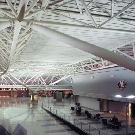JFK International Airport American Airlines Terminal - Jamaica, NY - DMJM Aviation (now AECOM) - 2,200,000 Sq.Ft - N/A - 2007
